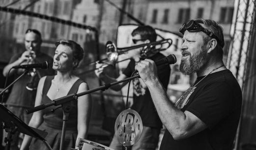 Vánoční Busking Párty 2024: Varkocs + MDK Band + Čtvrt na smrt