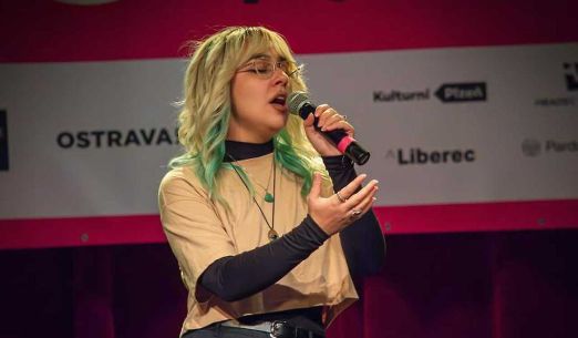 Slam poetry v Andělu