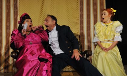 Revizor aneb Gogol v Plutu