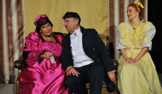 Revizor aneb Gogol v Plutu