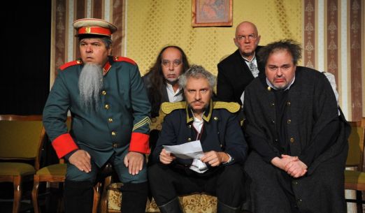 Revizor aneb Gogol v Plutu