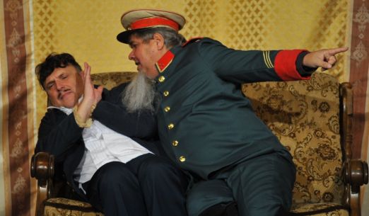 Revizor aneb Gogol v Plutu