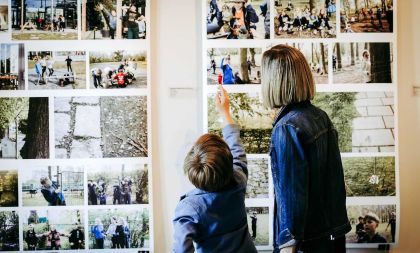 Vernisáž výstavy Umělci po škole – Vrstvy