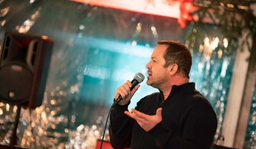 Brian Lennon: Američan v Česku