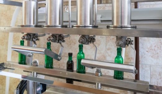 Příběh výroby Fernet Stock: Exkurze v likérce v Prádle