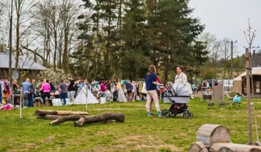 Podzimní blešák Uzlíku v Jedlé zahradě