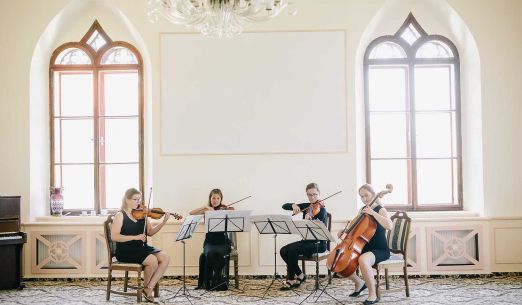 Filmové melodie a Queen: Esferas kvarteto