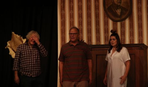 VRAŽDY A NĚŽNOSTI 