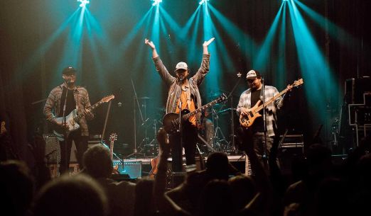 Bonnie + Filistine + Nixon Lads