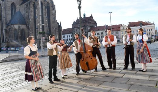 Lidová muzika z Chrástu: 29 let