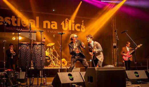 Skotační kulomet (křest desky) + Nixies