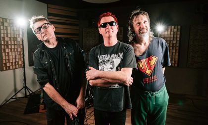 Znouzectnost + host: Aqua Silentia