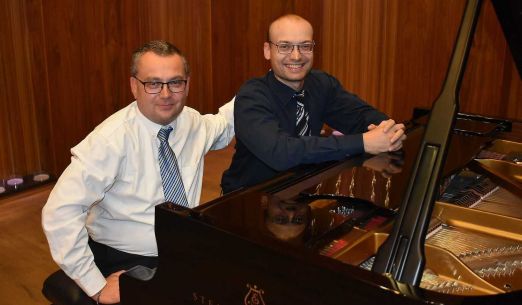Vánoční koncert klavírního dua Hostýnek–Novák