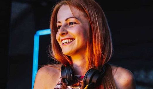 T-rex Into the Depths