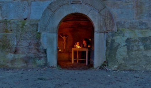 Betlémské světlo od Lochotínského poustevníka 2025