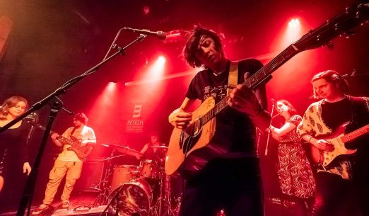 Vánoční busking párty