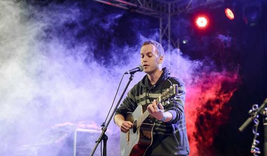 Vánoční busking párty