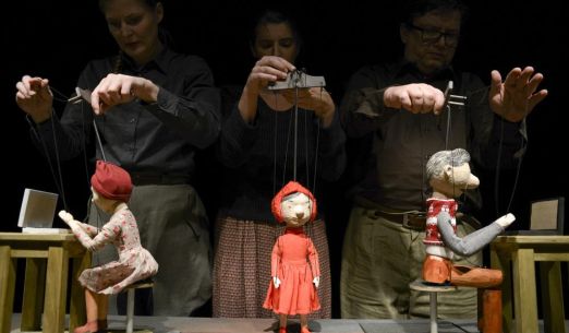 Babička Červené Karkulky dnes slaví narozeniny