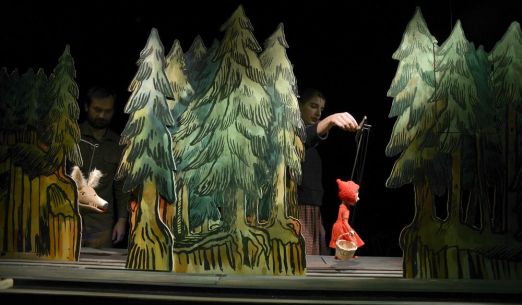 Babička Červené Karkulky dnes slaví narozeniny