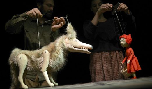 Babička Červené Karkulky dnes slaví narozeniny