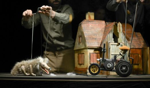 Babička Červené Karkulky dnes slaví narozeniny