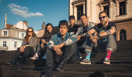 Koby Fray + The Flip Flops + Domino + Stav beztíže