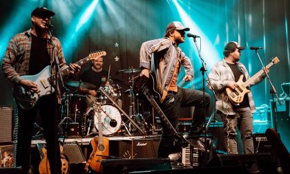 Bonnie, Don't panic a Radical Anarchists