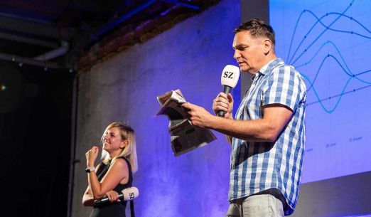 Vlevo dole živě v Plzni