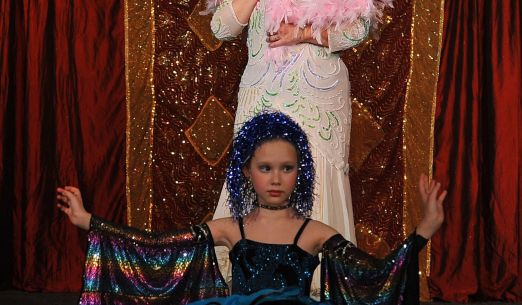 LETEM SVĚTEM S KABARETEM  