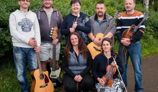 Zpívaná 42 strun na Krkavci