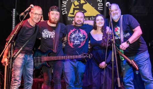 AnamoR + Khargados + Pjena