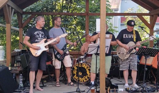 Krutá bída + Pesopír