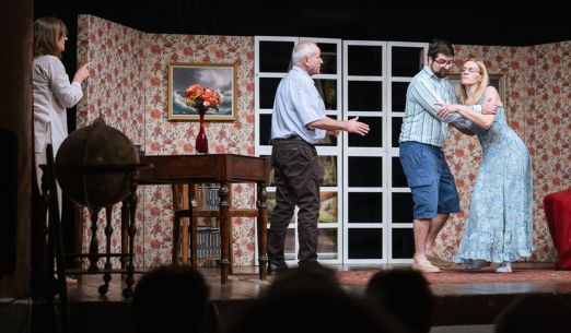 Láska mezi nebem a zemí