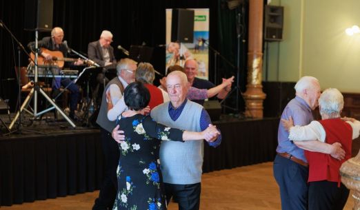 Taneční večery pro dříve narozené