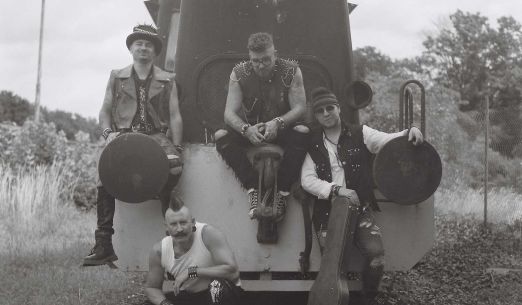 FACE TOur FACE: Rybičky 48 + host: Koblížci