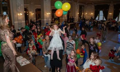 Maškarní karneval: Z pohádky do pohádky