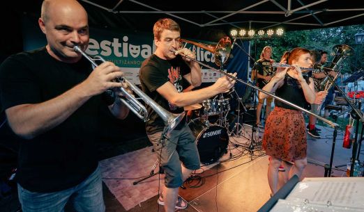 MDK Band + Zgarda + host: Poitín