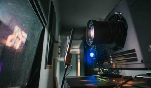 Panelová debata: Jak AI mění studium, aneb konec diplomek v Čechách