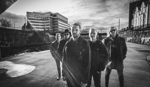 Reflections of Amnesia + Pearly Seconds