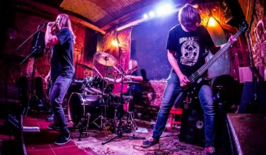 Volným pádem tour 2026: Toxic Paradise + Corona + Bad Liars