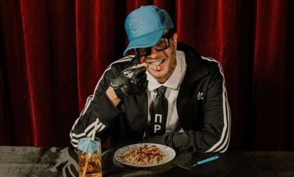 Fobia Kid + support: Adam the World