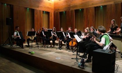 Kruh - experiment v hudbě a poezii 20. - 21. století