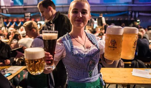 Treffpunkt 2026: rezervace stolu po 4 osoby