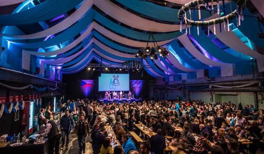 Treffpunkt 2026: rezervace stolu po 4 osoby