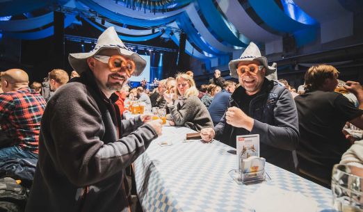 Treffpunkt 2026: rezervace stolu po 4 osoby