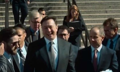 Elon a pokusní králíci