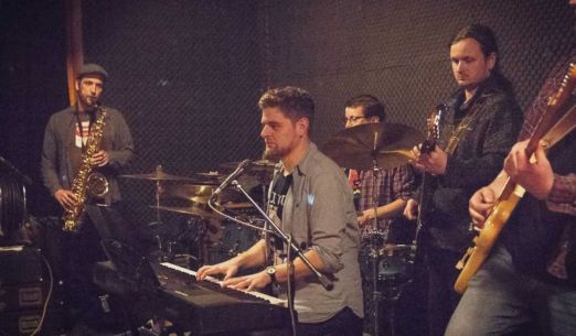 Sen noci svatojánské (divadlo) + Furt rovně