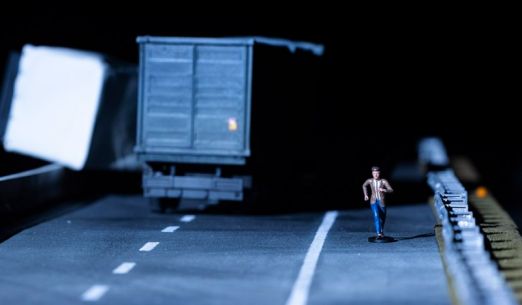 Transport: Cargo (15+)