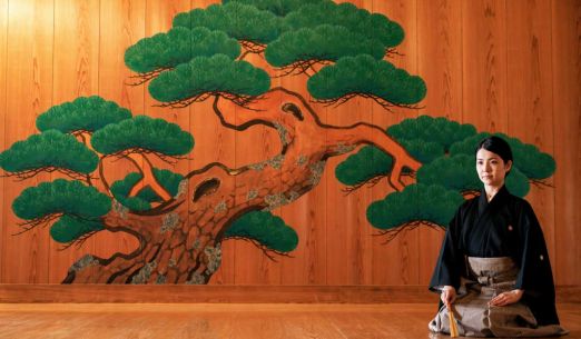 Nejstarší japonské divadlo NŌ a KJŌGEN