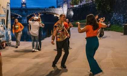 Zatanči si s námi na náplavce: Zouk edition